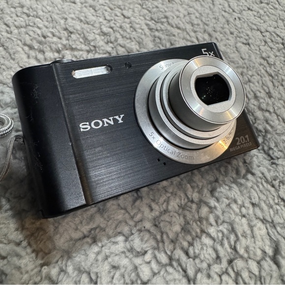 SONY Cyber-shot DSC-W800 20.1MP Digital Camera 5x Optical Zoom Used Working - Picture 1 of 6